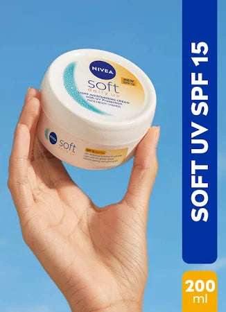 Nivea Soft Light Moisturizing Cream (200ml)